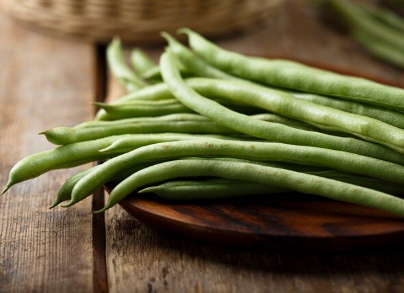 close-up of a plate of green beans